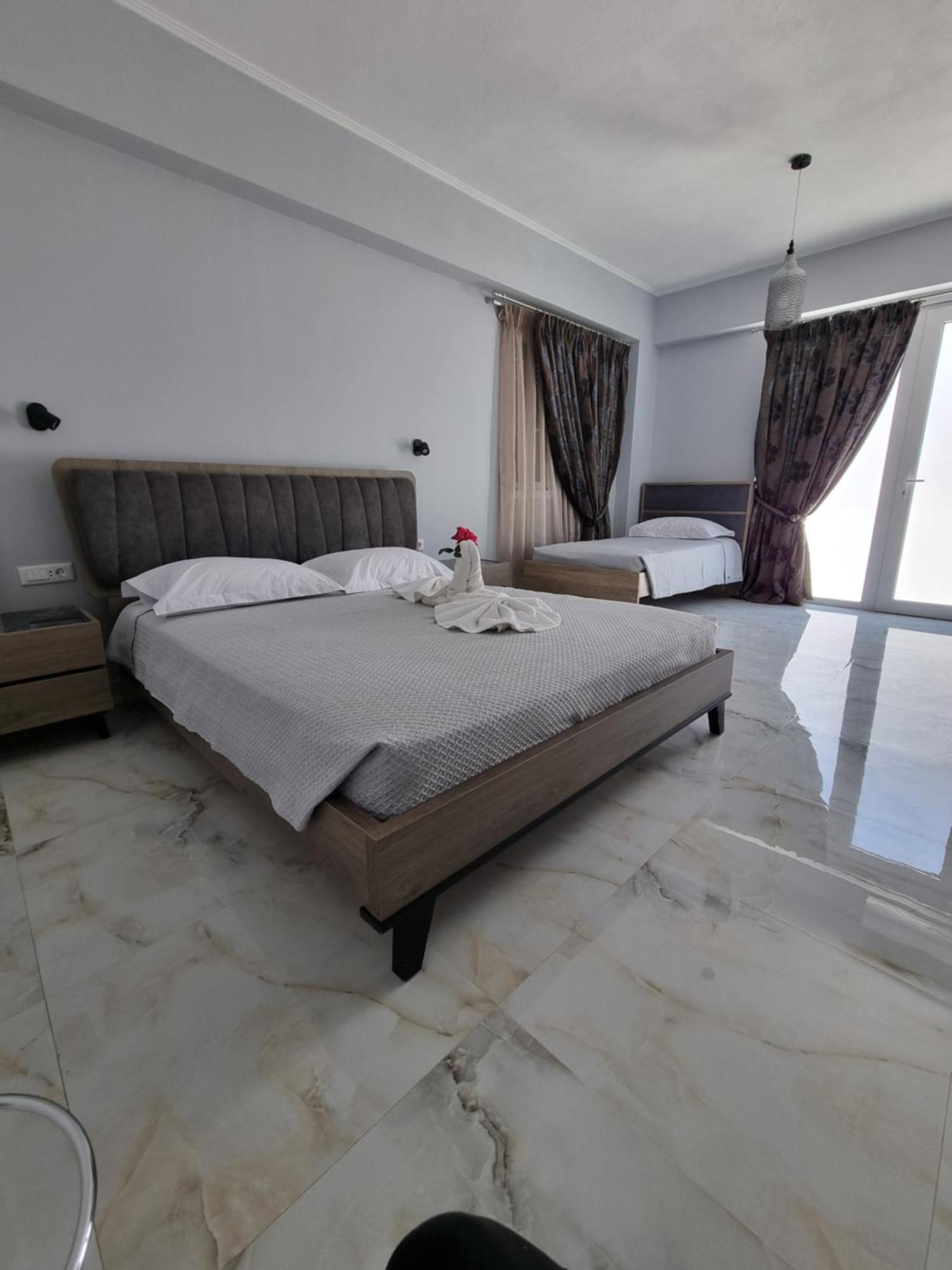 Eleni Hotel Kéfalos Buitenkant foto
