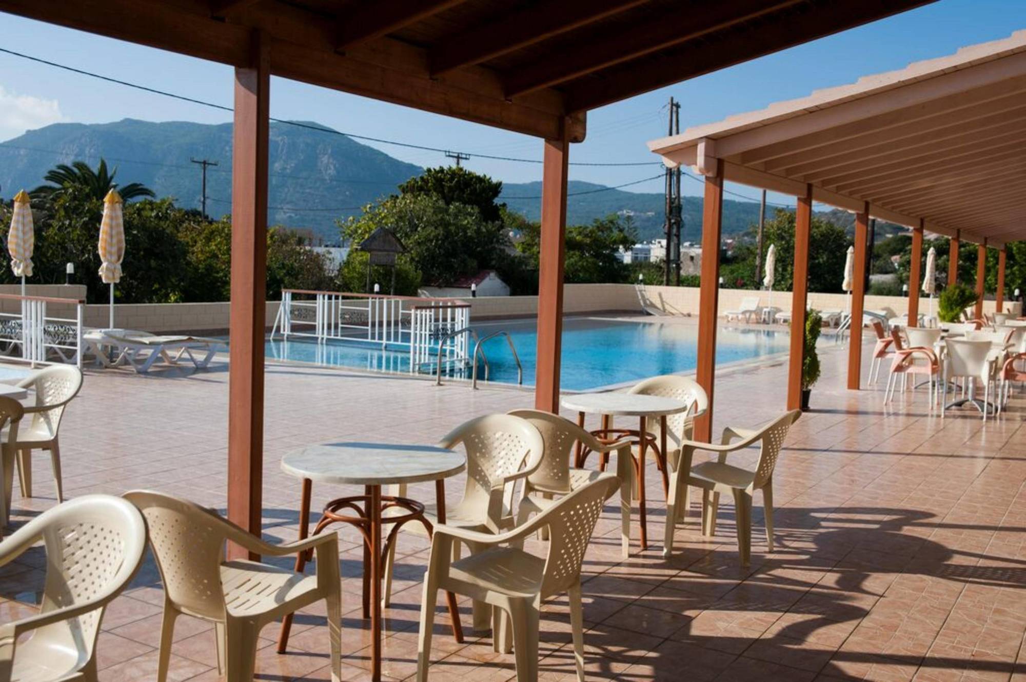 Eleni Hotel Kéfalos Buitenkant foto