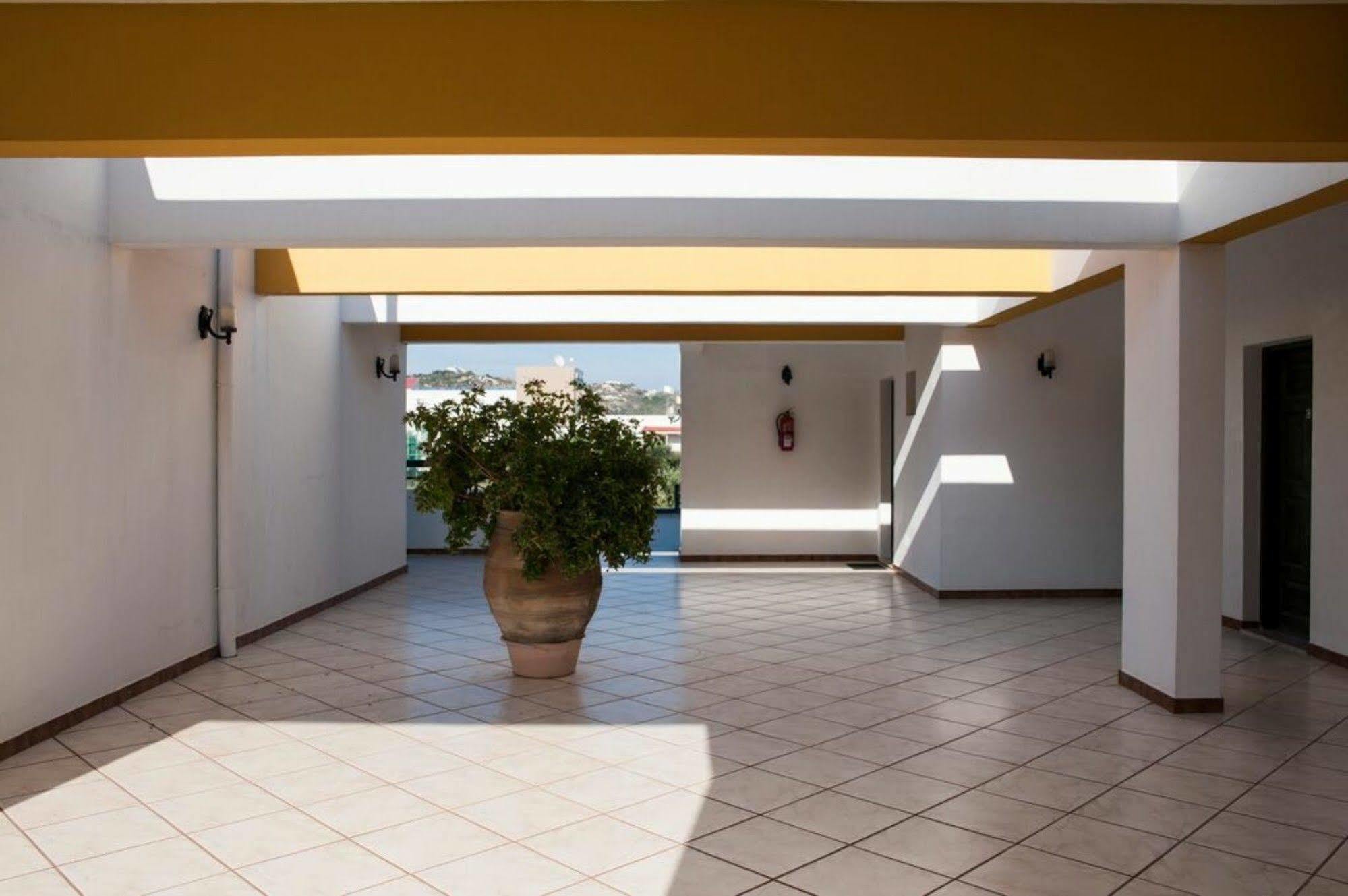 Eleni Hotel Kéfalos Buitenkant foto